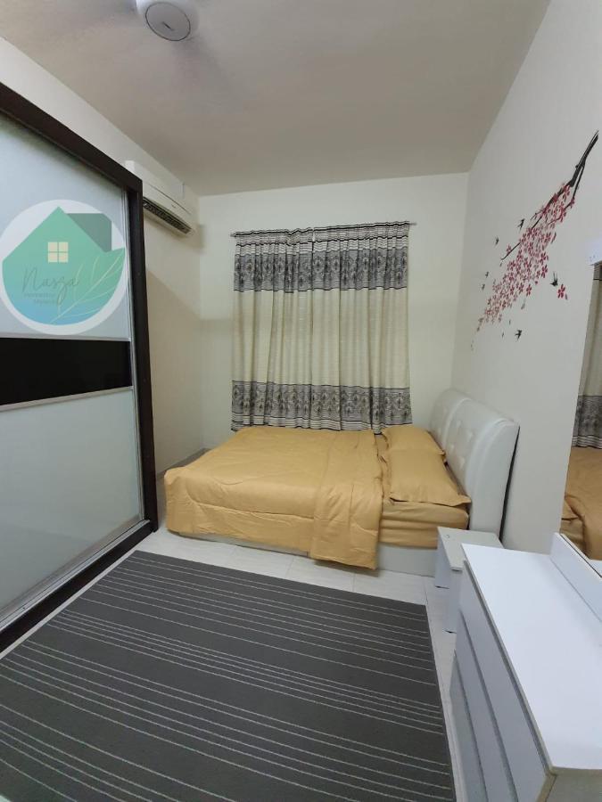 Swimming Pool With 5 Bedroom House Full Ac Near Stadium Hang Jebat Malacca Exterior foto